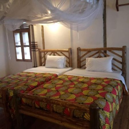 Tembo Safari Lodge Katunguru Экстерьер фото